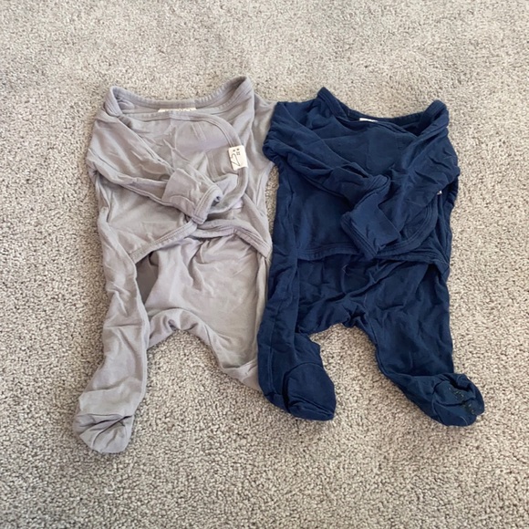 Set of two skin-to-skin footie pajamas - Picture 1 of 4